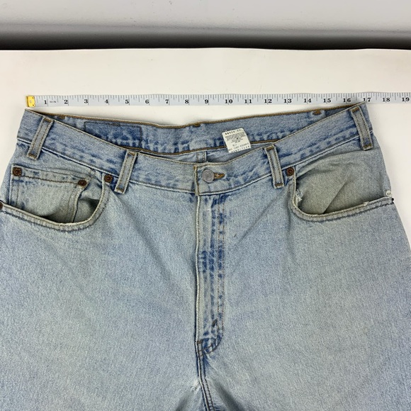 Vintage Levi’s 560 High Waist wedgie fit Jeans - Picture 3 of 13